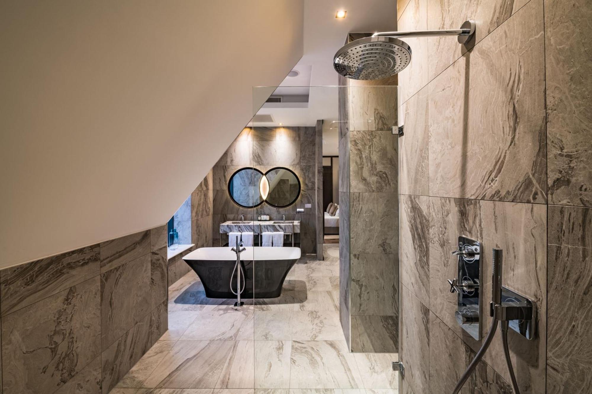 Stock Exchange Hotel Manchester Exteriör bild Bathroom